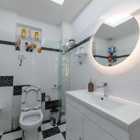 Seaside Serenity Apartment *