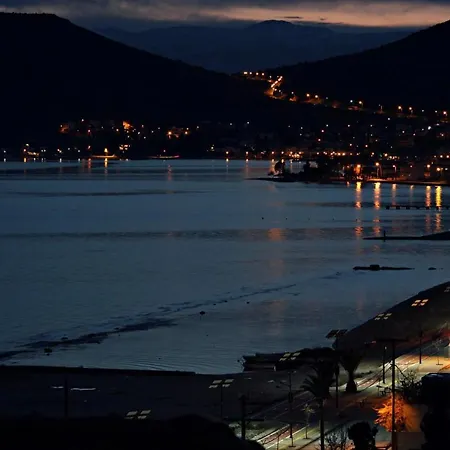 Seaside Serenity Apartment